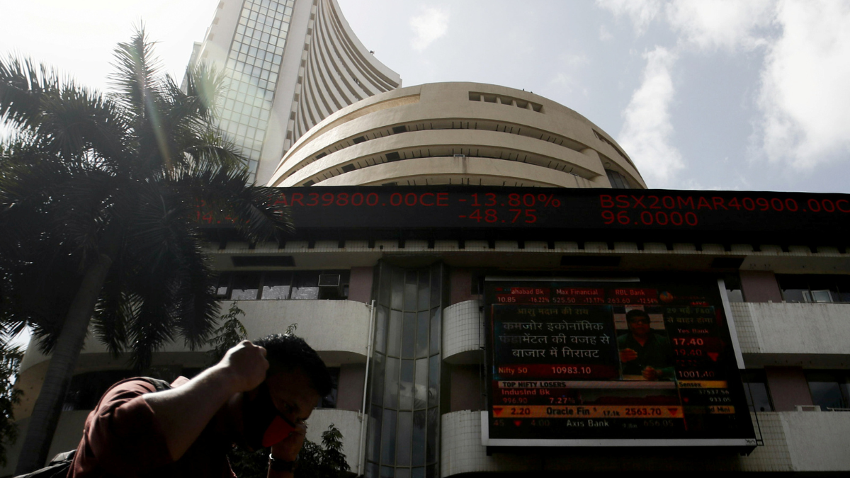 Share Market LIVE: Nifty trades near 21,650, Sensex near 71,800: Realty stocks shine, whereas Media stocks shed