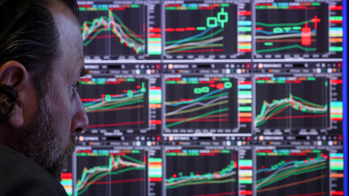 Closing Bell:Indian Indices close flat: Nifty settles above 19,400, Sensex over 64,900; Pharma gains, realty slumps