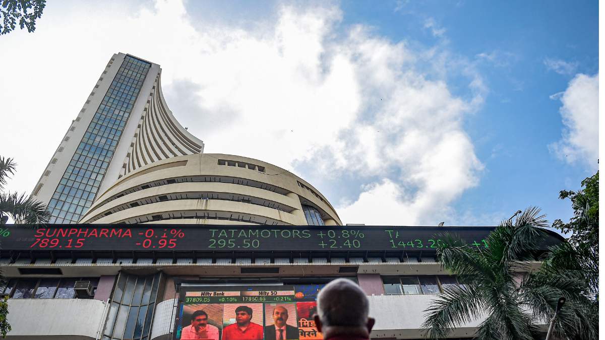 Share Market Highlights: Nifty trades below 19,750, Sensex above 65,900 ; Nifty Bank down over 100 points